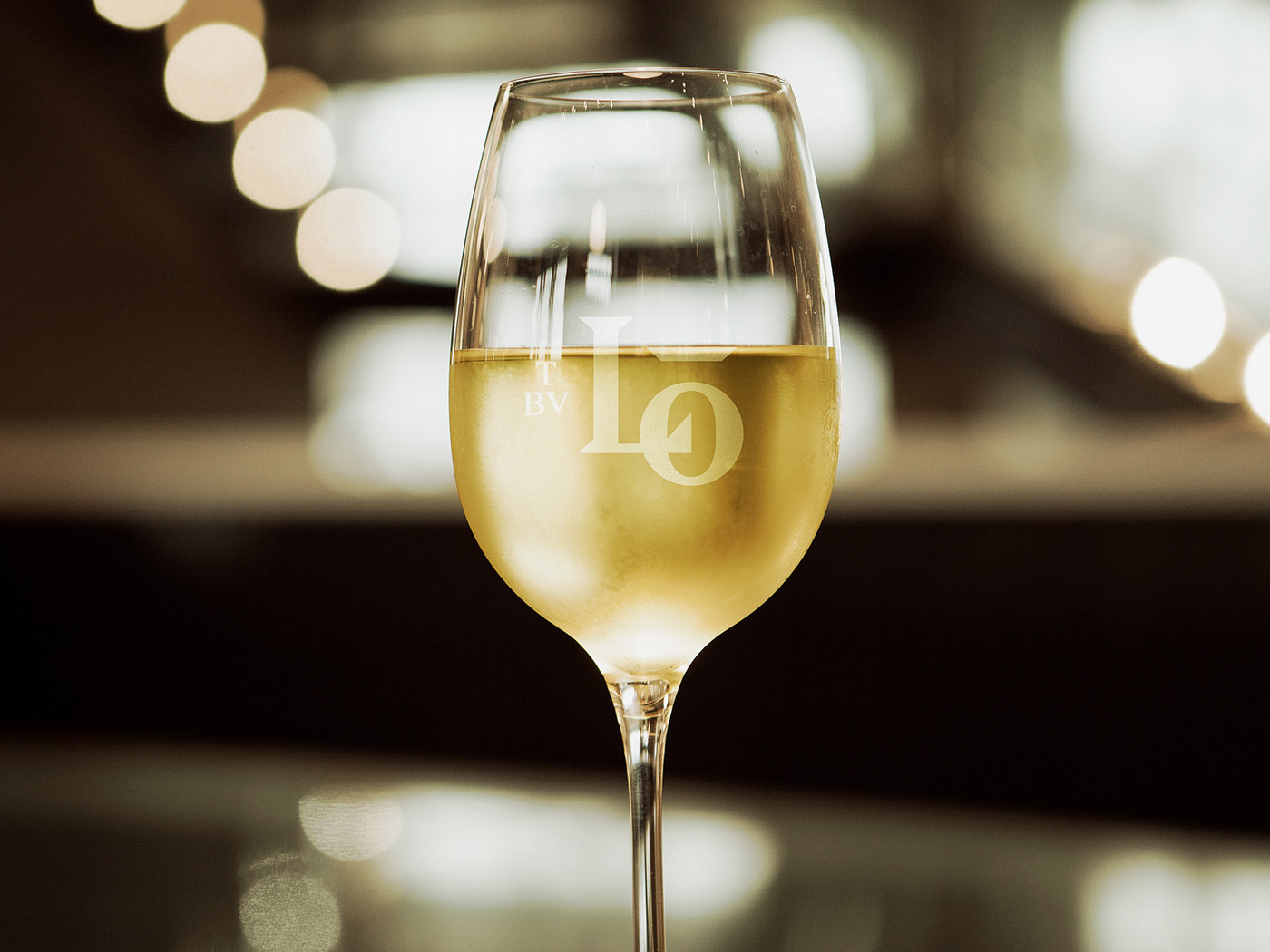 Taverne LouiseVI形象賞析 Taverne LouiseVI形象賞析