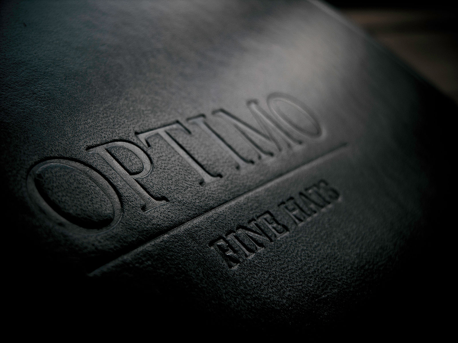 奢侈品帽子標(biāo)志設(shè)計(jì)