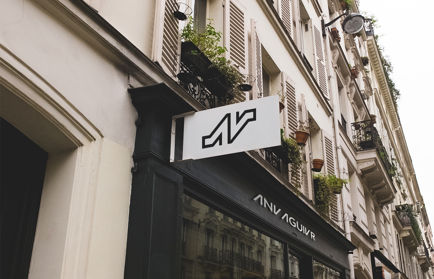 時(shí)尚行業(yè)品牌形象設(shè)計(jì)