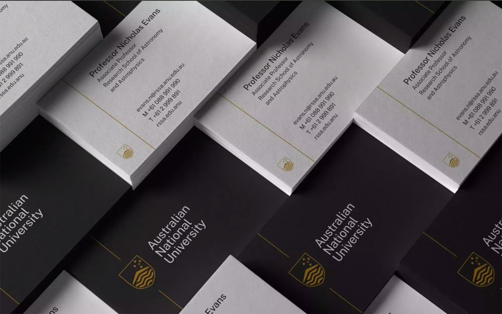 VI設計的名片設計