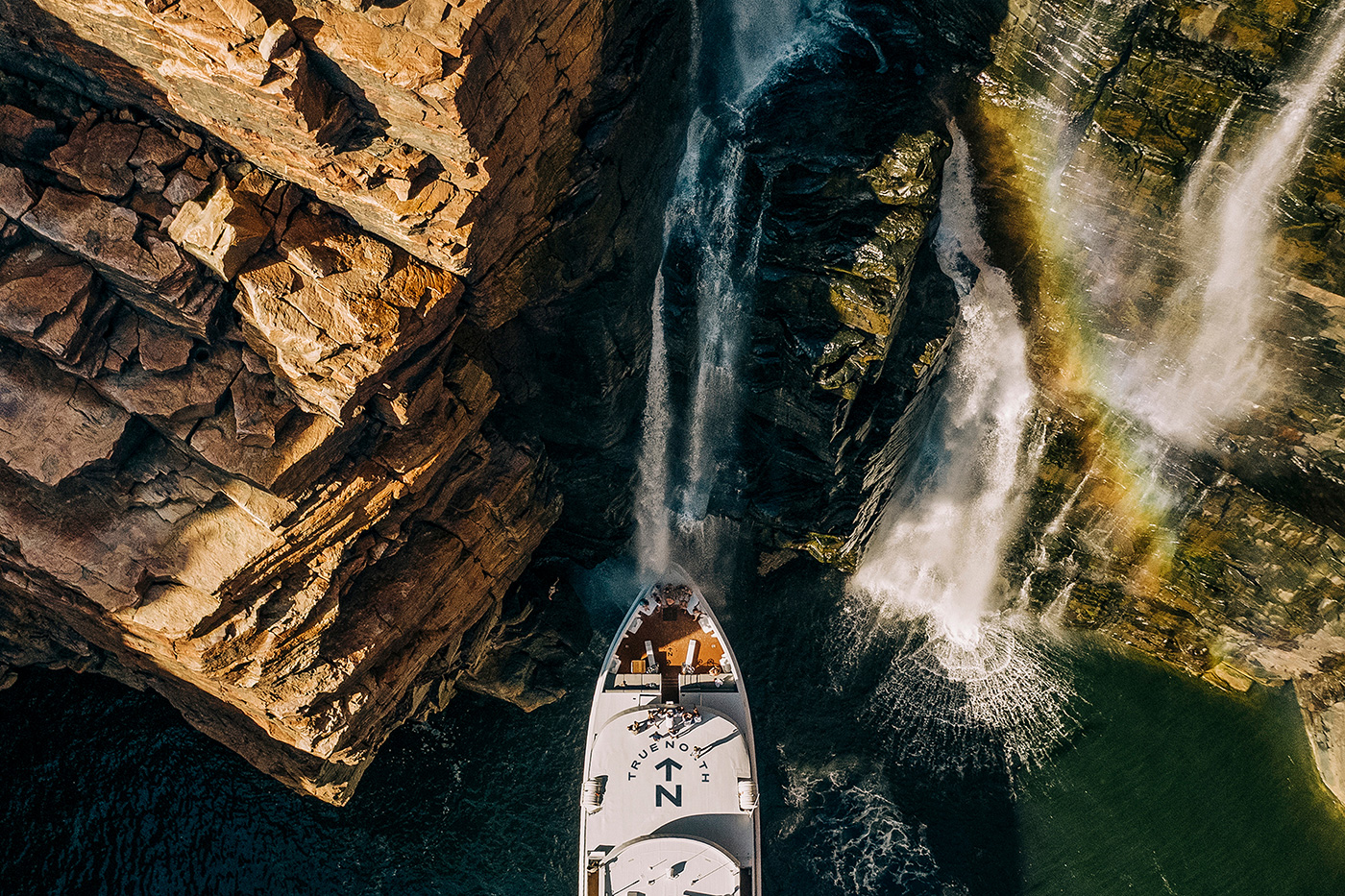 旅游VI設計之海報應用設計