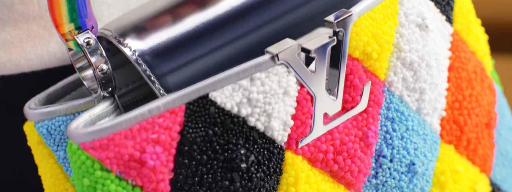 奢侈品LV品牌策劃設(shè)計理念及品牌LOGO設(shè)計創(chuàng)意